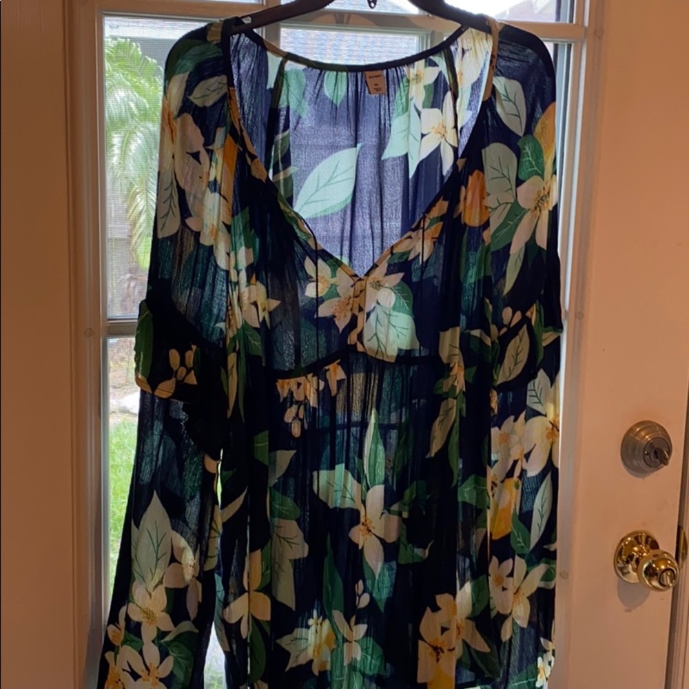 Cute lemon and floral blouse